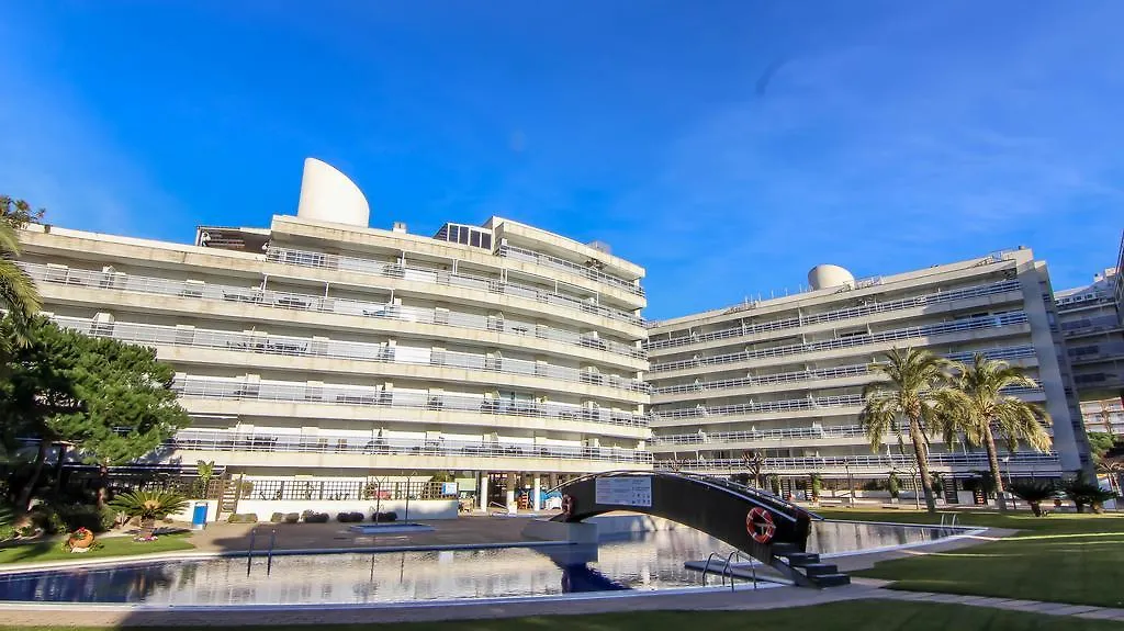 Beachfront Apartment With Pool And Garden S Abanell Blanes Espagne
